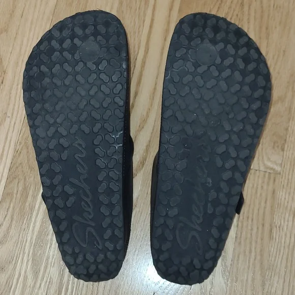 Sandals - Picture 4 of 5